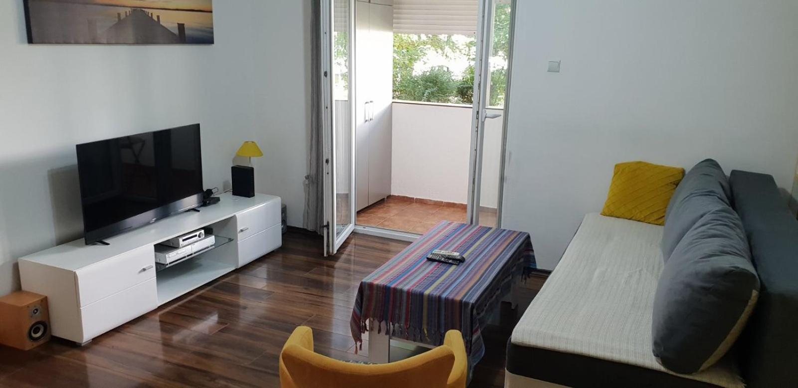 Yellow Apartment, Central Podgorica Ngoại thất bức ảnh