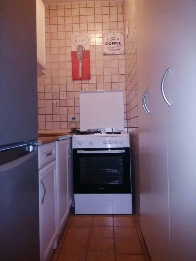 Yellow Apartment, Central Podgorica Ngoại thất bức ảnh
